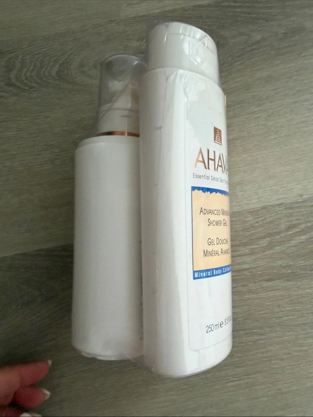 4 AHAVA Women’s Moisturizer Set Cream Packaging